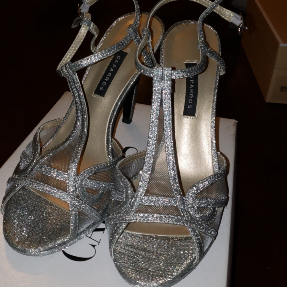 Caparros silver heel